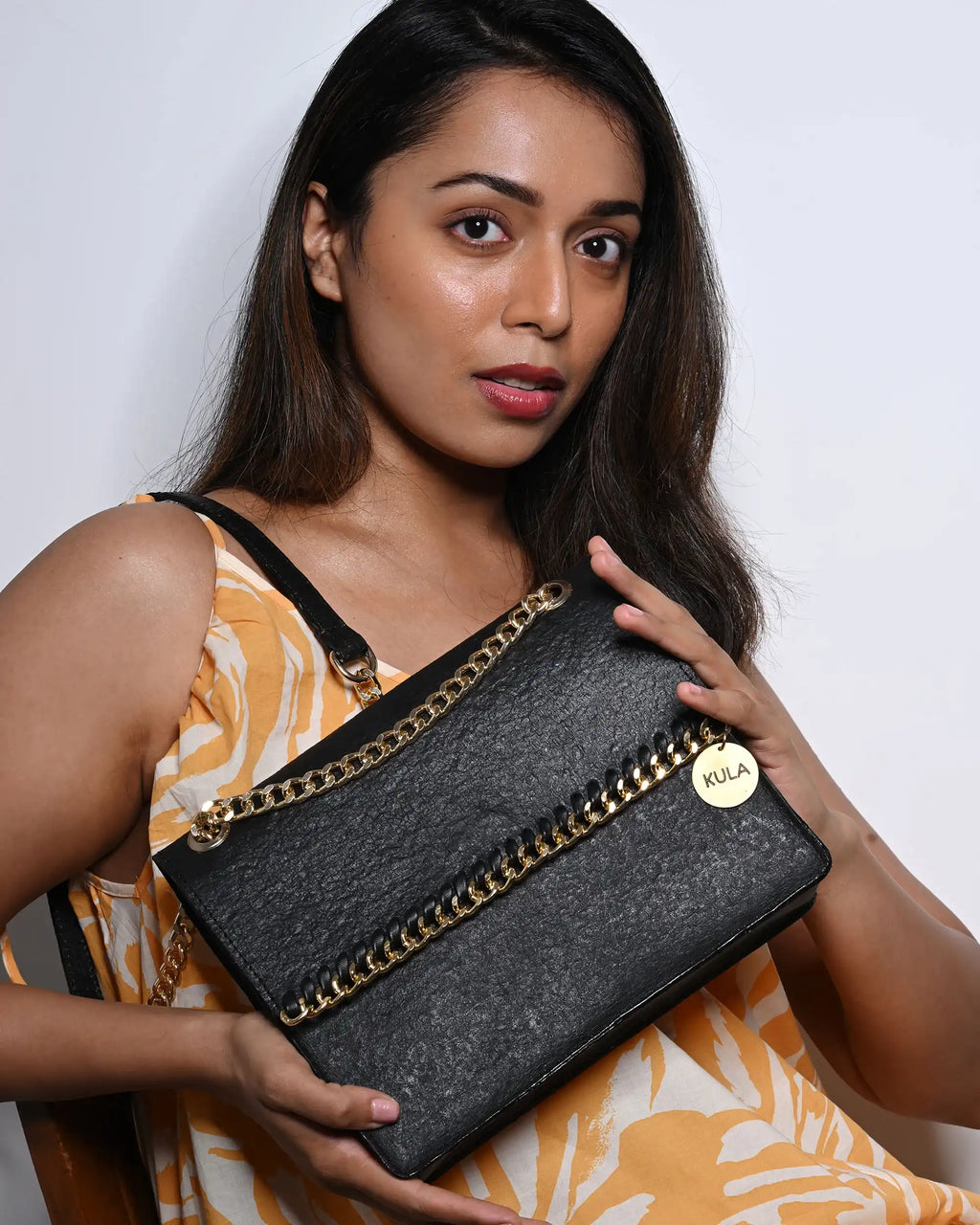 Jasmine Handbag in Charcoal Black | Plant-Based Drop chain Coconut Leather Handbag